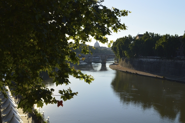 Stroll along the Tiber River